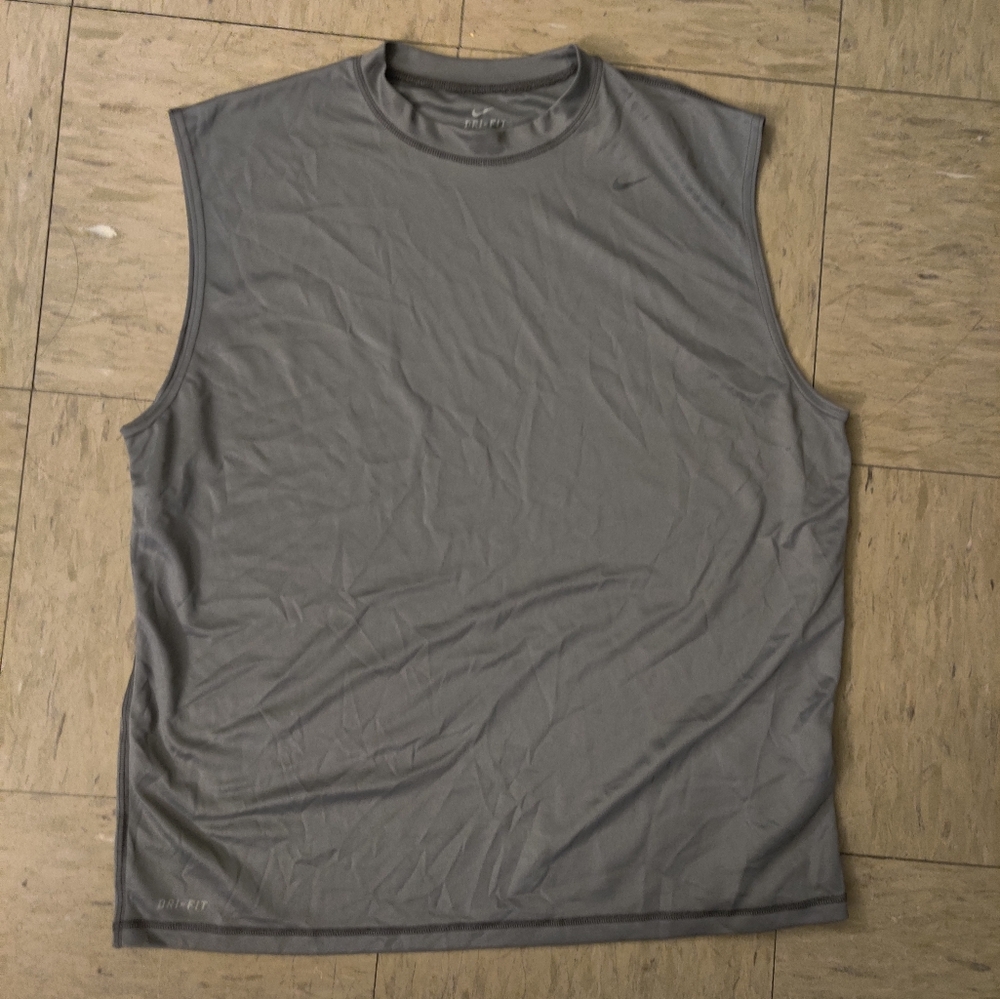 Nike Dri-Fit Sleeveless Muscle Tee Large